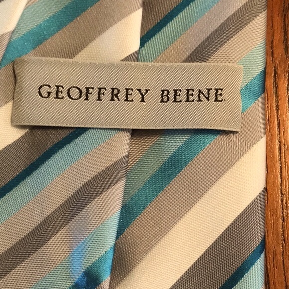 Geoffrey Beene Handmade Diagonal Striped Tie - Picture 8 of 11